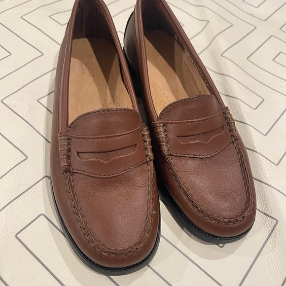 New G.H. Bass Kathleen Weejun Loafers - Picture 4 of 12